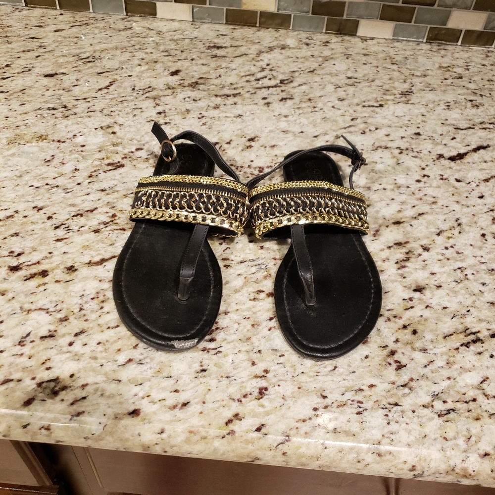 Very cute jeweled 385th sandals